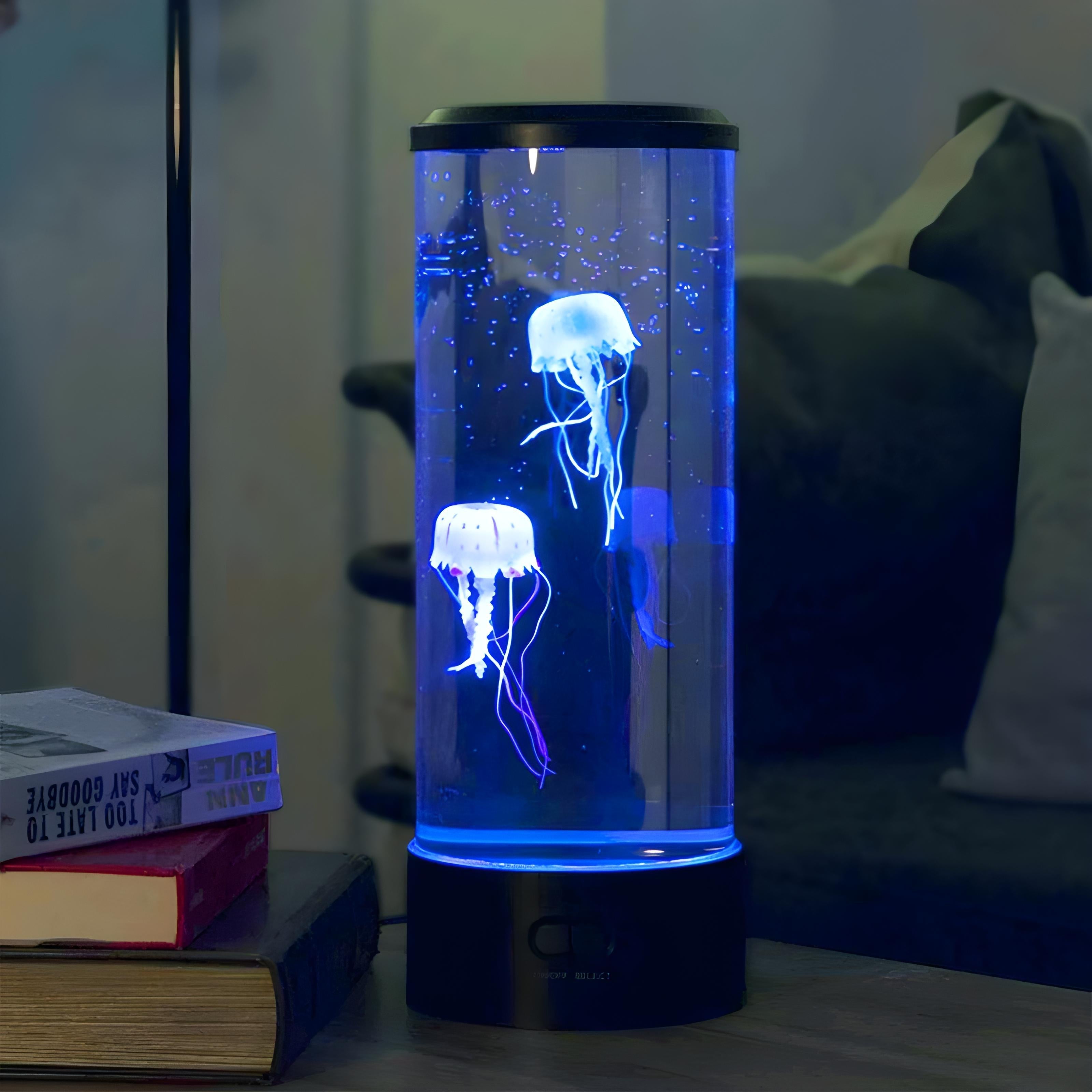 Lampe à Lave Méduse sur table de chevet durant la nuit