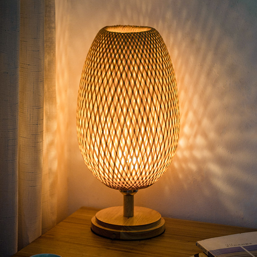 Lampe de chevet en rotin et bambou tissé ovale