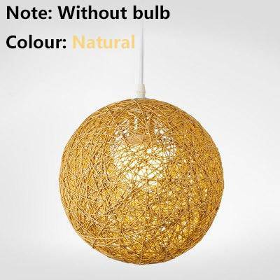 Suspension en boule de tissu de couleur Wicker