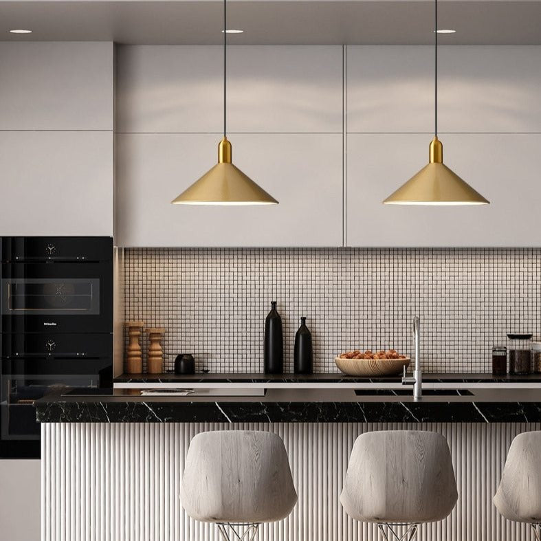 Suspension moderne LED avec abat-jour en métal Malia