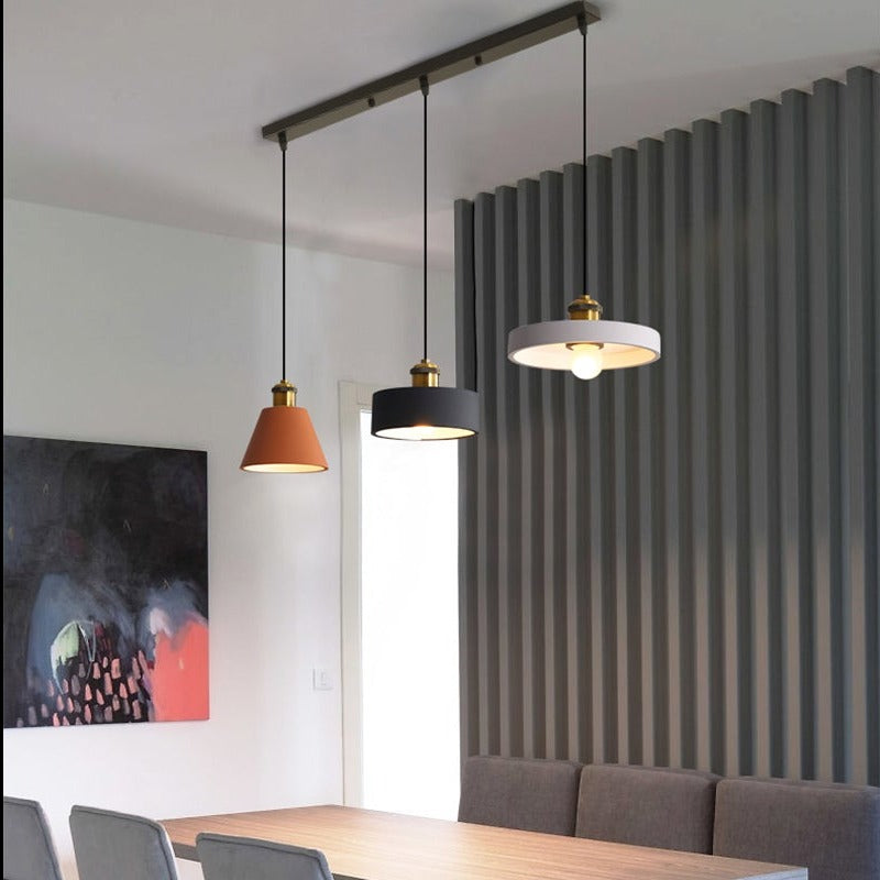 Suspension moderne LED en métal coloré Leesha