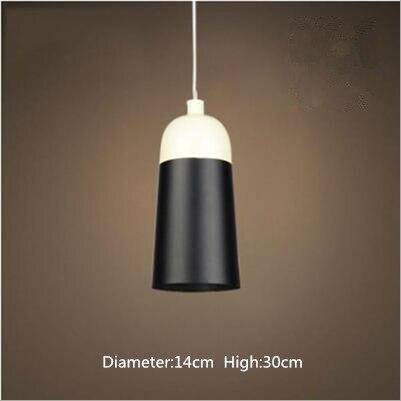 Suspension design LED avec abat-jour en métal arrondi au bords dorés Loft