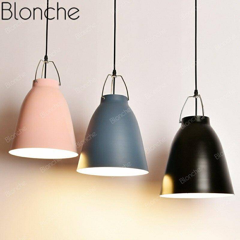 Suspension design à LED en métal avec abat-jour coloré Loft