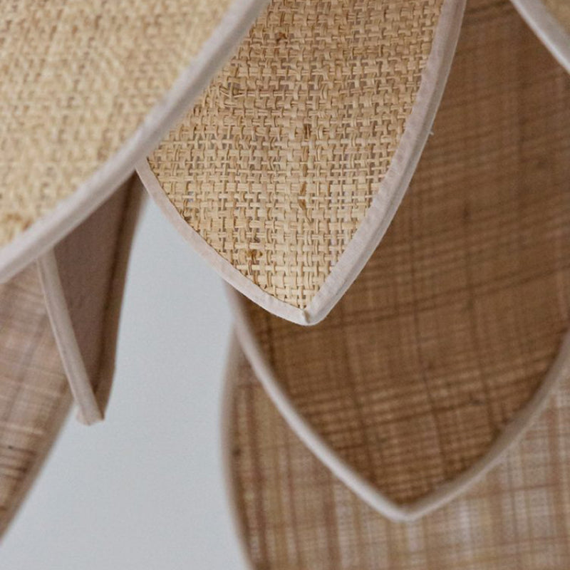 Suspension fleur rotin suspendue